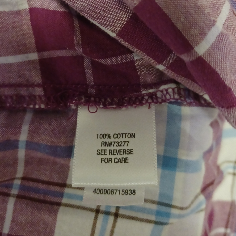 4/$40 Plaid Fitted Blouse - Size Small - Picture 9 of 9
